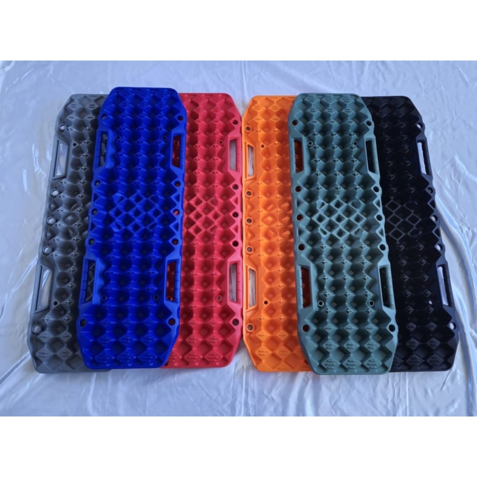 BUNKER INDUST Gen 7th Traction Boards with Jack Base - Pair Offroad Recovery Tracks for 4x4, Truck Tires - Sand, Mud, Ramps