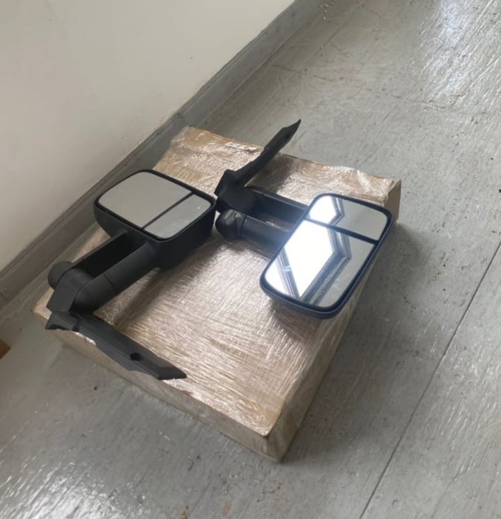 LC 70 Manual Extendable Towing  Side Mirrors