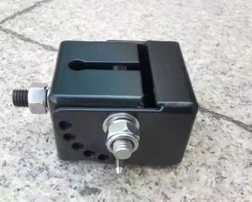 Fold-Down Antenna Mounting Bracket